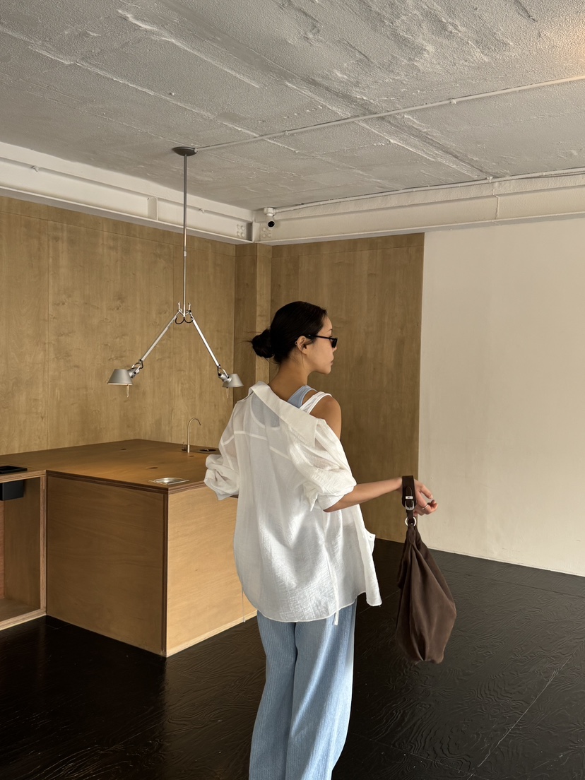 LIMLIMLIM韓國代購女裝新品熱賣時尚推薦職業26春夏襯衫蕾絲衫LIM LIM LIM襯衫/蕾絲衫