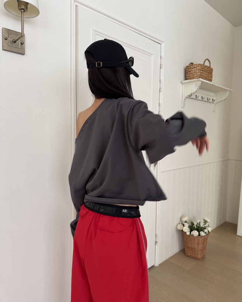 OKIE韓國東大門直郵女裝新款時尚休閑職業推薦26春夏長袖T恤OKIE長袖T恤