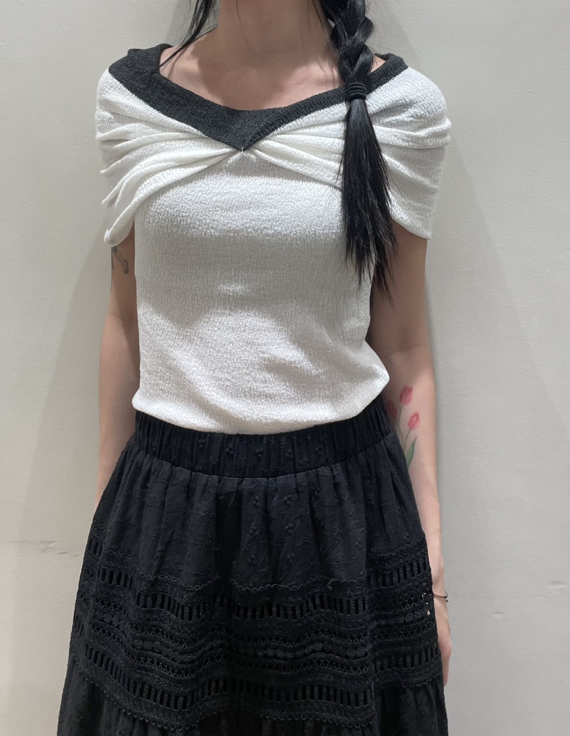 NEOUL韓國東大門代購女裝新款時尚推薦職業熱賣人氣吊帶背心NEOUL/ahin雙領標簽吊帶/背心