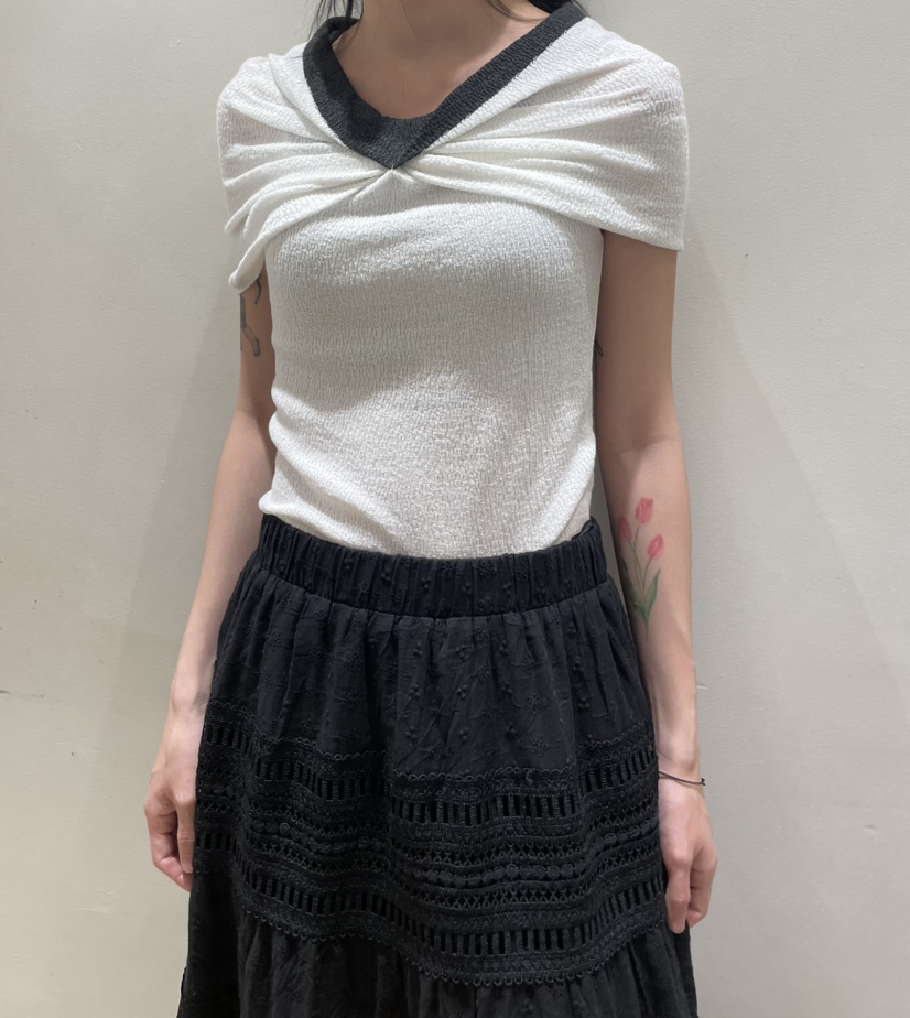 NEOUL韓國東大門代購女裝新款時尚推薦職業熱賣人氣吊帶背心NEOUL/ahin雙領標簽吊帶/背心