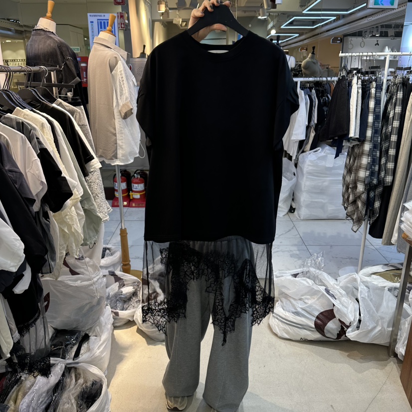 空韓國直郵女裝新品熱賣人氣時尚休閑26春夏職業推薦T恤蕾絲空T恤圖色4黑色