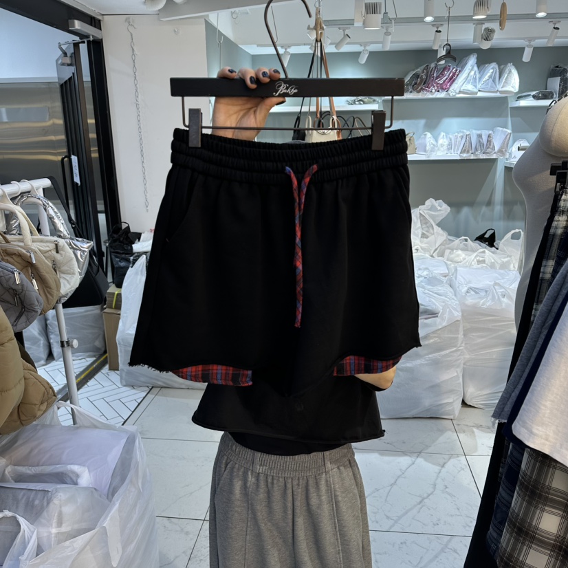 空韓國東大門直郵女裝新款人氣推薦26春夏熱賣職業時尚短褲空短褲圖色2黑色