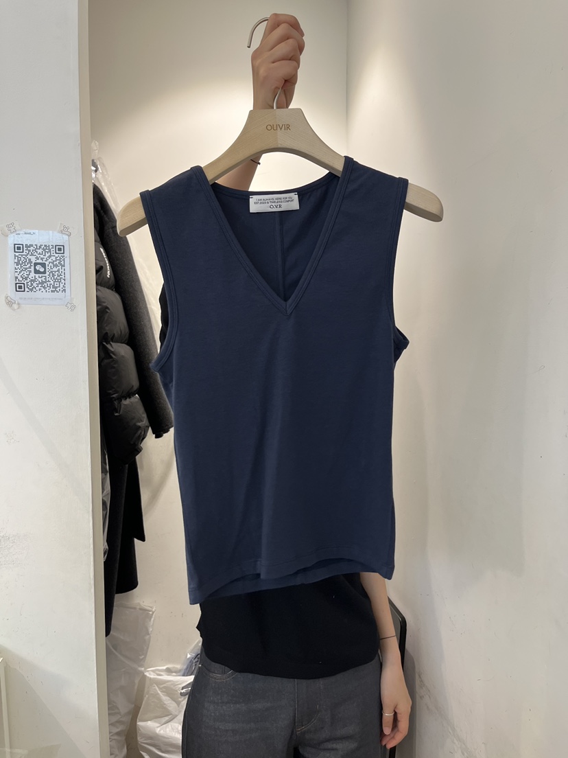 OUVIR韓國直郵實拍女裝新品推薦時尚26春夏休閑吊帶背心V領O.V.R/OUVIR吊帶/背心圖色2