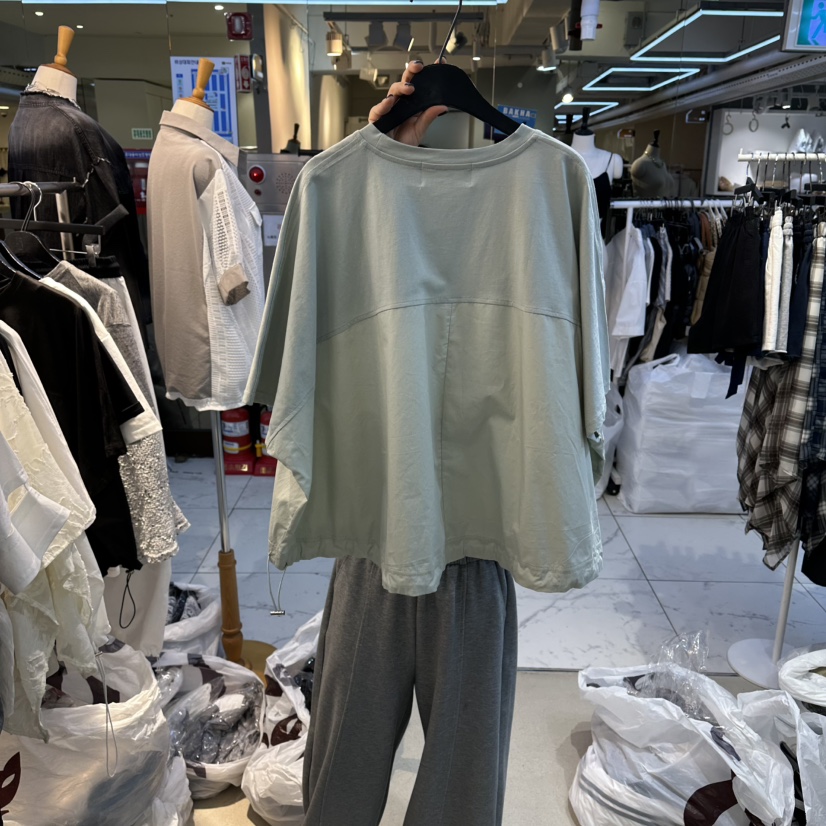 空韓國代購女士新品休閑人氣時尚26春夏推薦職業熱賣T恤口袋空T恤