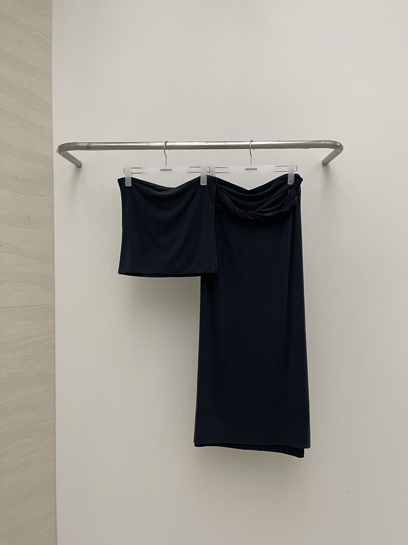 ATMOSPHERE韓國東大門直郵女裝新品推薦人氣時尚26春夏套裝ATMOSPHERE/BLING套裝圖色2黑