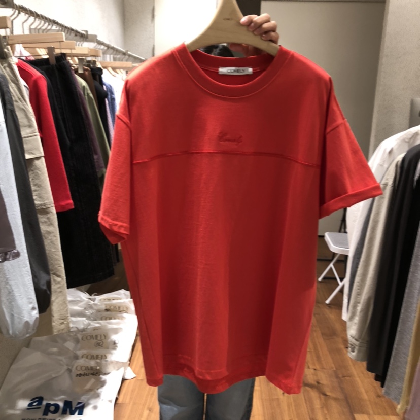 COMELY韓國直郵實拍女裝新品職業熱賣休閑時尚26春夏T恤刺繡COMELYT恤圖色2