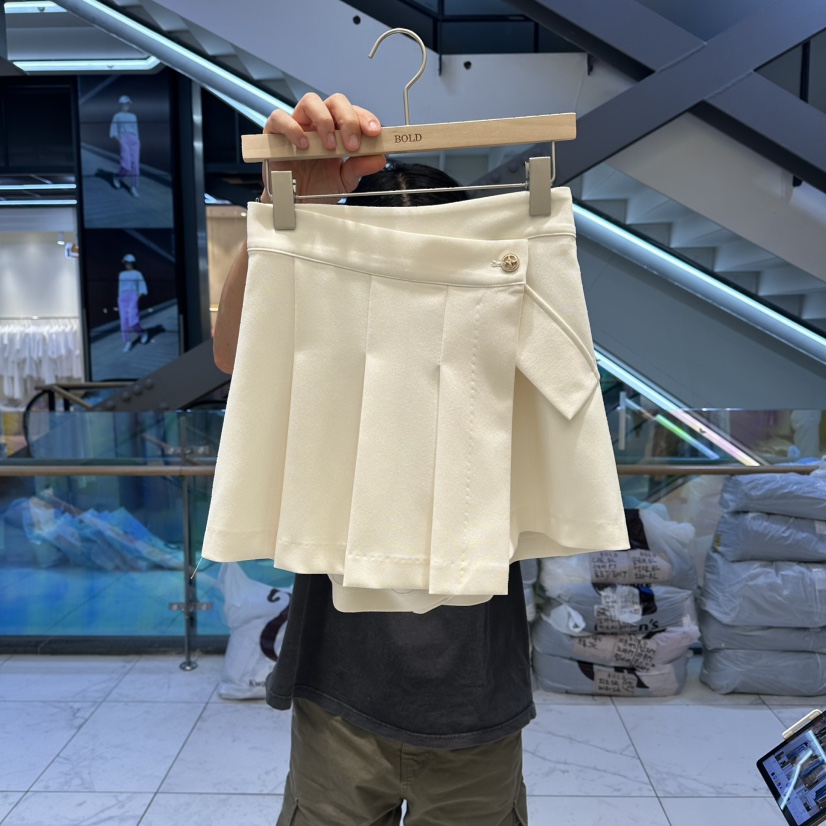 BOLD韓國代購女裝新款26春夏時尚推薦人氣熱賣職業休閑短褲BOLD短褲圖色1