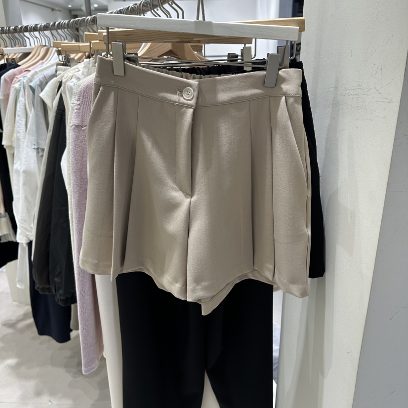 HARU-Q東大門代購女裝新品時尚休閑26春夏人氣職業短褲兔子HARU-Q短褲圖色1