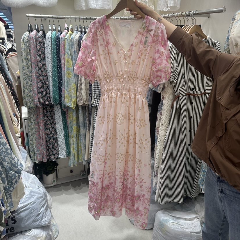 BIKINI韓國代購女裝新品26春夏真品時尚連衣裙不含項鏈刺繡BIKINI連衣裙圖色2