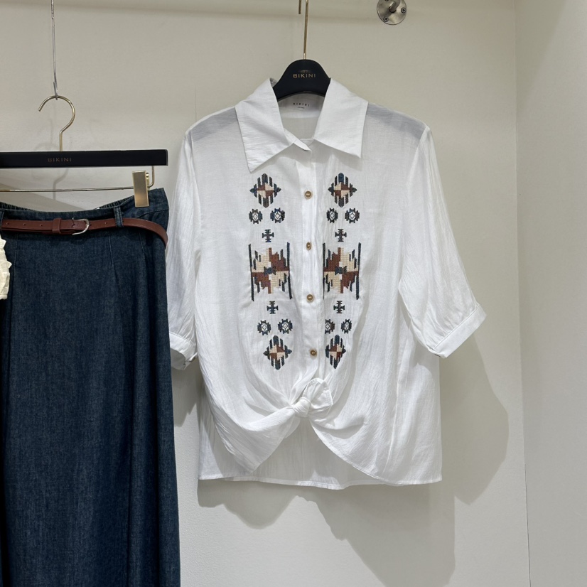 BIKINI東大門實拍女士新款推薦時尚職業休閑襯衫蕾絲衫刺繡BIKINI襯衫/蕾絲衫圖色1