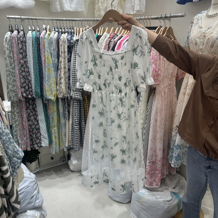 BIKINI韓國直郵女士新款時尚26春夏熱賣真品人氣連衣裙蕾絲BIKINI連衣裙圖色1