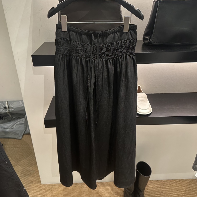 FEBRUARY 11韓國直郵實拍女裝新品職業人氣熱賣長裙褶皺FEBRUARY 11長裙圖色2