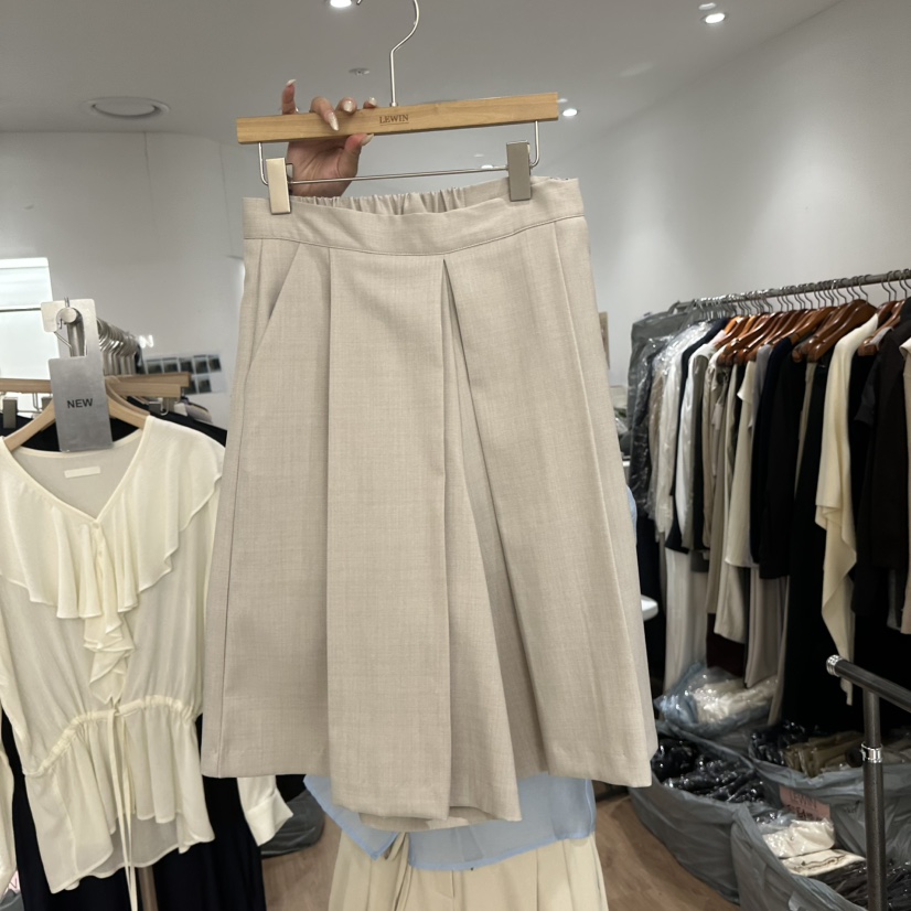 LEWIN韓國東大門直郵女士新款時尚推薦26春夏熱賣短褲褶裥LEWIN短褲圖色1