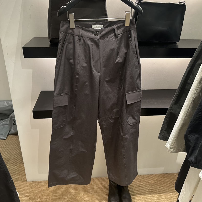 FEBRUARY 11韓國東大門代購女裝新款熱賣職業26春夏休閑褲FEBRUARY 11休閑褲圖色3墨色