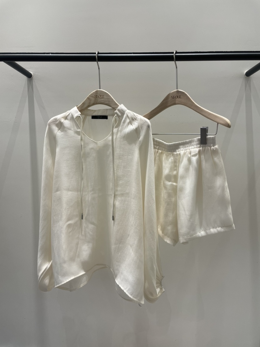 NEOUL韓國東大門代購女裝新款26春夏休閑熱賣職業推薦套裝NEOUL/ahin雙領標簽套裝