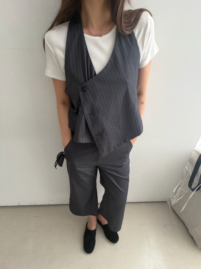 OLI SEOUL韓國直郵實拍女士新品休閑推薦熱賣職業吊帶背心OLI SEOUL吊帶/背心