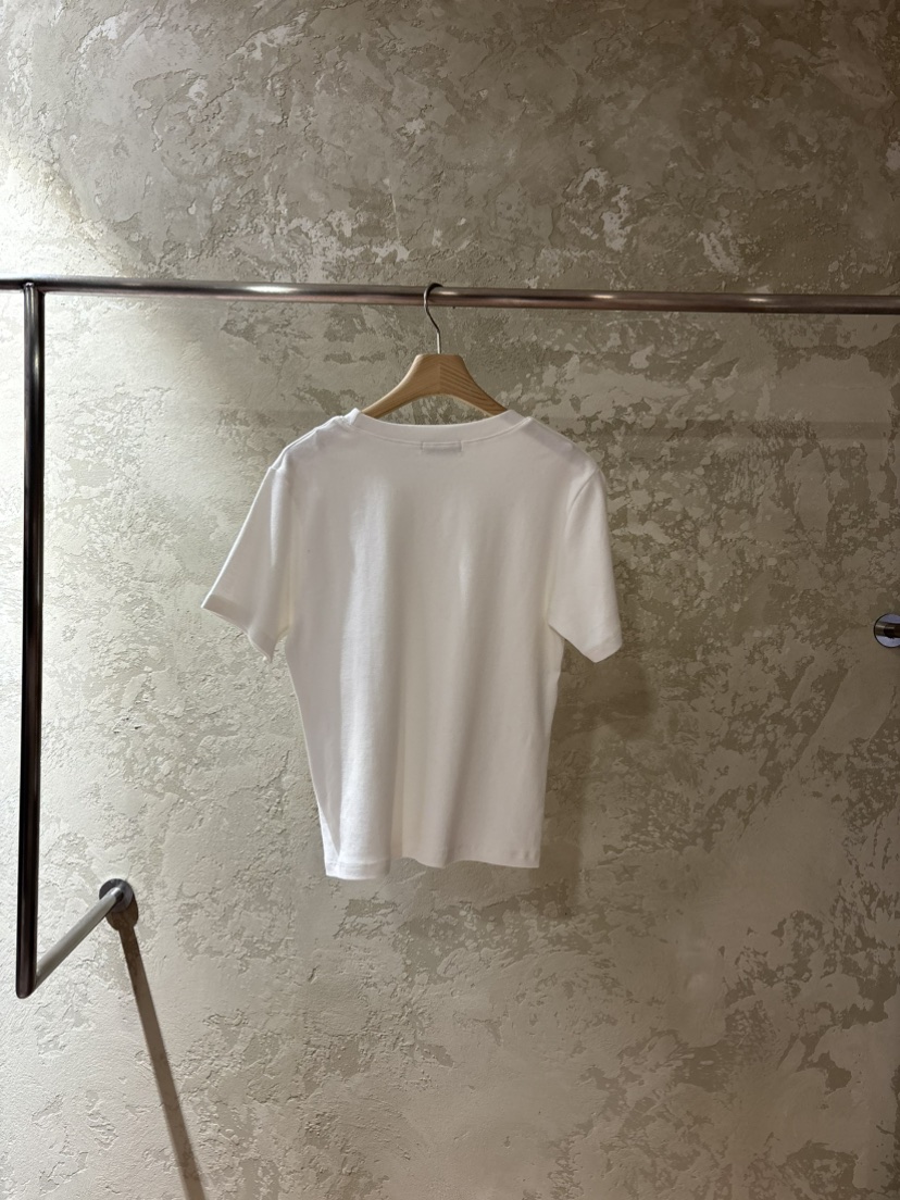 PIN-UP韓國東大門直郵女裝新款職業時尚熱賣26春夏推薦T恤PIN-UPT恤