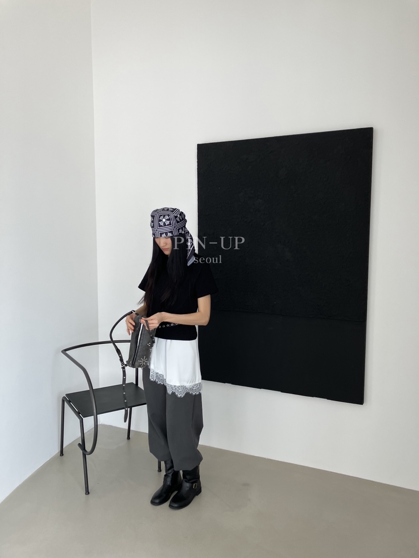 PIN-UP韓國東大門直郵女裝新款職業時尚熱賣26春夏推薦T恤PIN-UPT恤