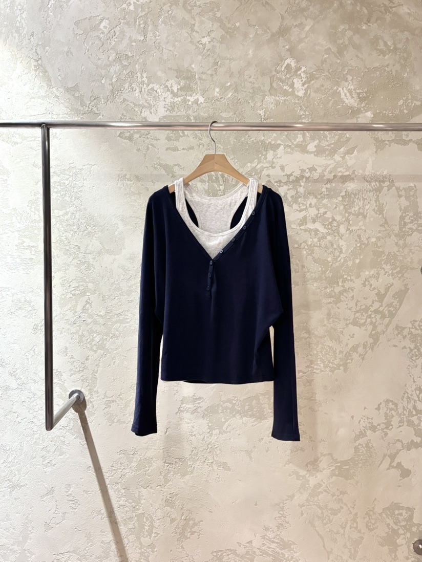 PIN-UP韓國直郵女士新款推薦人氣熱賣職業26春夏長袖T恤PIN-UP長袖T恤圖色2