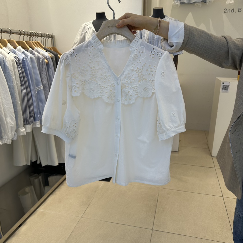 2nd B-S韓國代購女士新款職業人氣推薦熱賣襯衫蕾絲衫刺繡2nd B-S襯衫/蕾絲衫圖色1奶油色