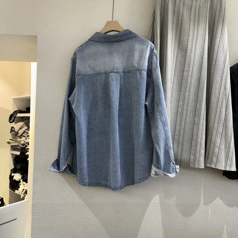 HIPTIQUE韓國直郵實拍女裝新品時尚26春夏襯衫蕾絲衫蕾絲寬松HIPTIQUE襯衫/蕾絲衫