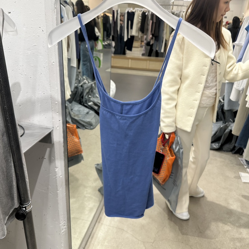 HELVETICA韓國直郵實拍女裝新款時尚26春夏熱賣推薦吊帶背心HELVETICA吊帶/背心圖色1藍色