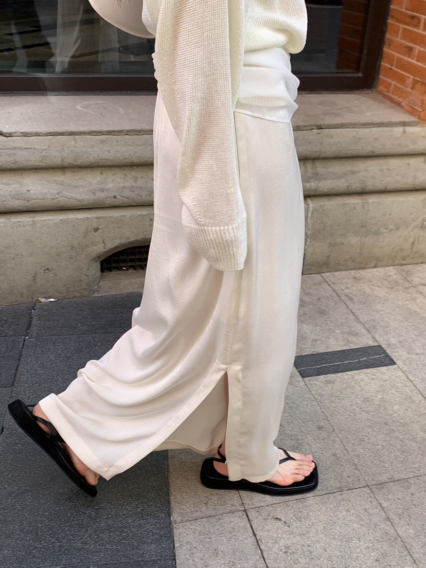 B_GARDER韓國東大門直郵女士新款職業人氣熱賣時尚長裙緞面B.GARDER長裙