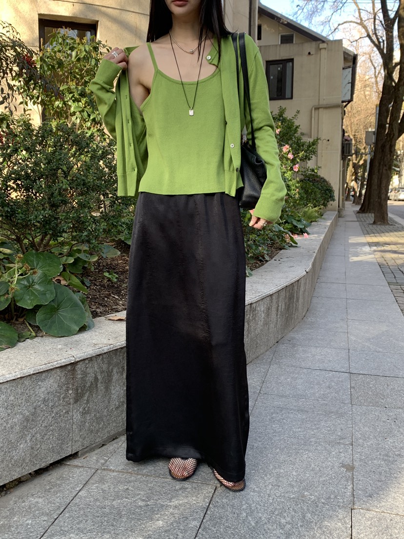 B_GARDER韓國東大門直郵女士新款職業人氣熱賣時尚長裙緞面B.GARDER長裙圖色3