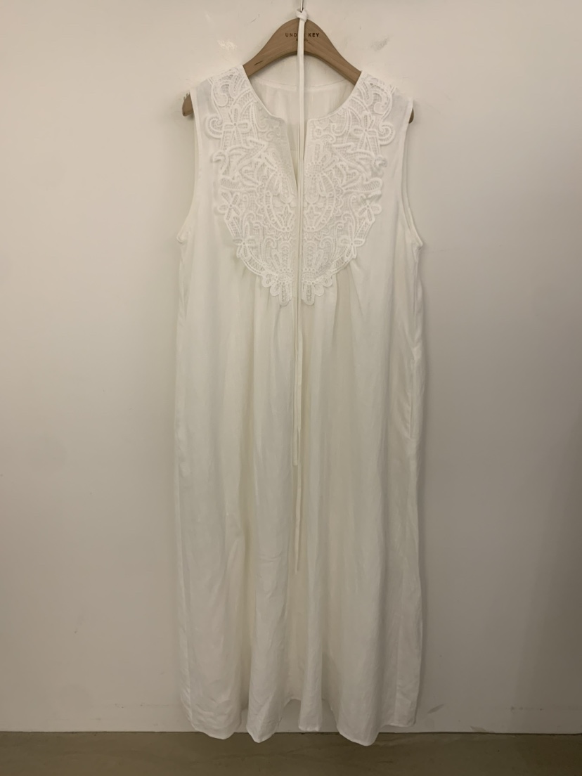 UNDER KEY韓國東大門代購女士新款推薦連衣裙含腰帶亞麻布刺繡UNDER KEY連衣裙圖色1