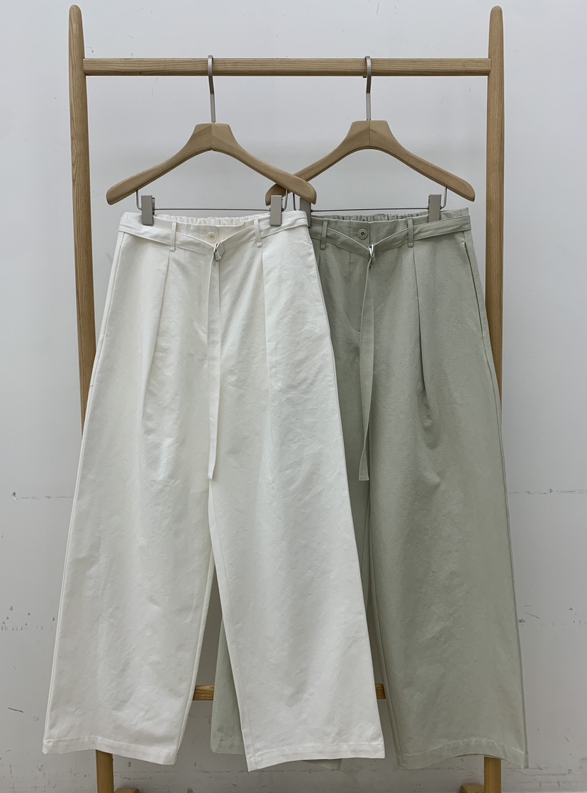 B_GARDER韓國直郵實拍女裝新品熱賣人氣職業26春夏休閑褲絨B.GARDER休閑褲