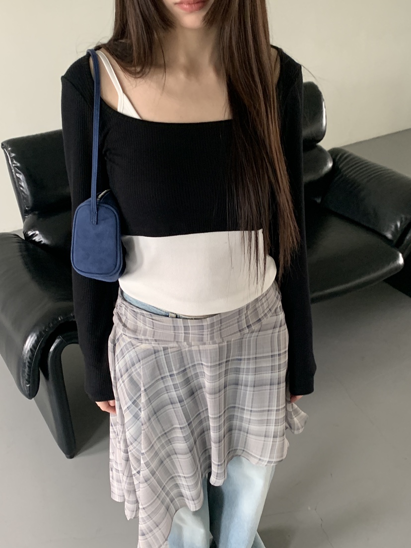 LOGARDEN韓國直郵女士新款熱賣人氣時尚推薦長袖T恤不含內搭LO GARDEN長袖T恤