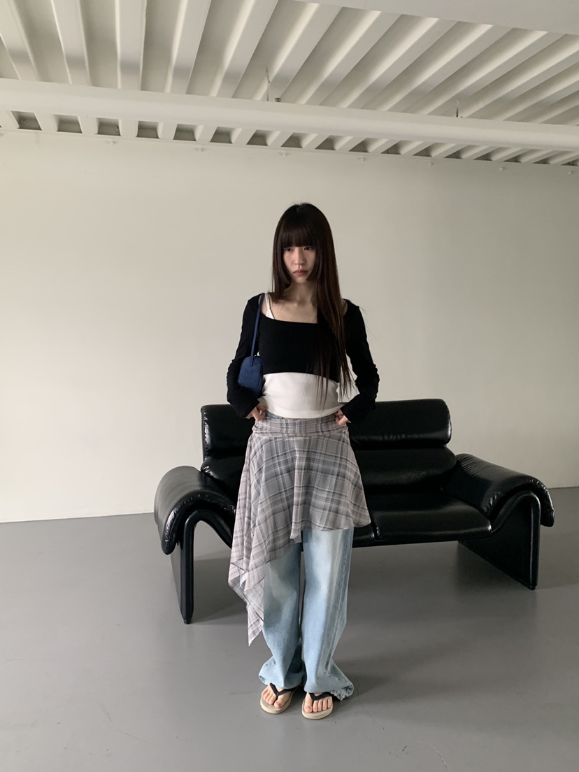 LOGARDEN韓國直郵女士新款熱賣人氣時尚推薦長袖T恤不含內搭LO GARDEN長袖T恤