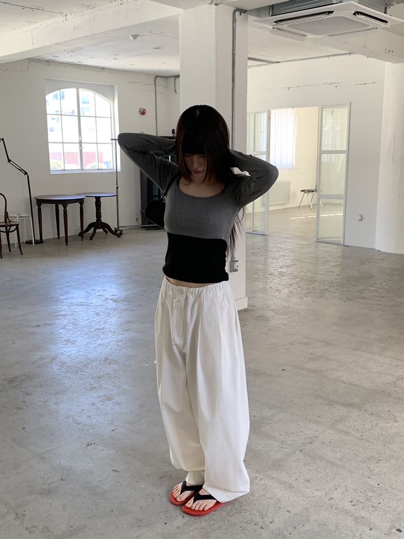 LOGARDEN韓國直郵女士新款熱賣人氣時尚推薦長袖T恤不含內搭LO GARDEN長袖T恤