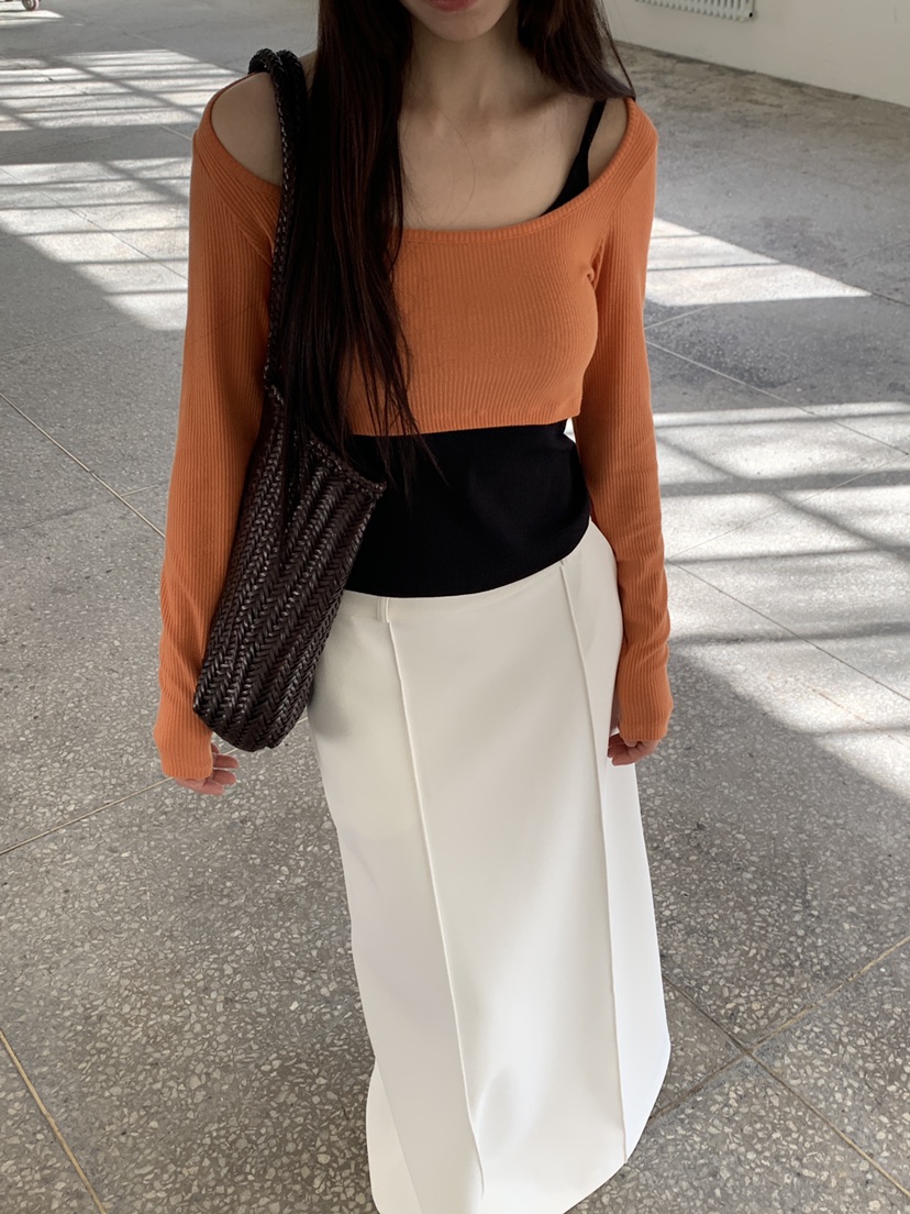 LOGARDEN韓國直郵女士新款熱賣人氣時尚推薦長袖T恤不含內搭LO GARDEN長袖T恤圖色1