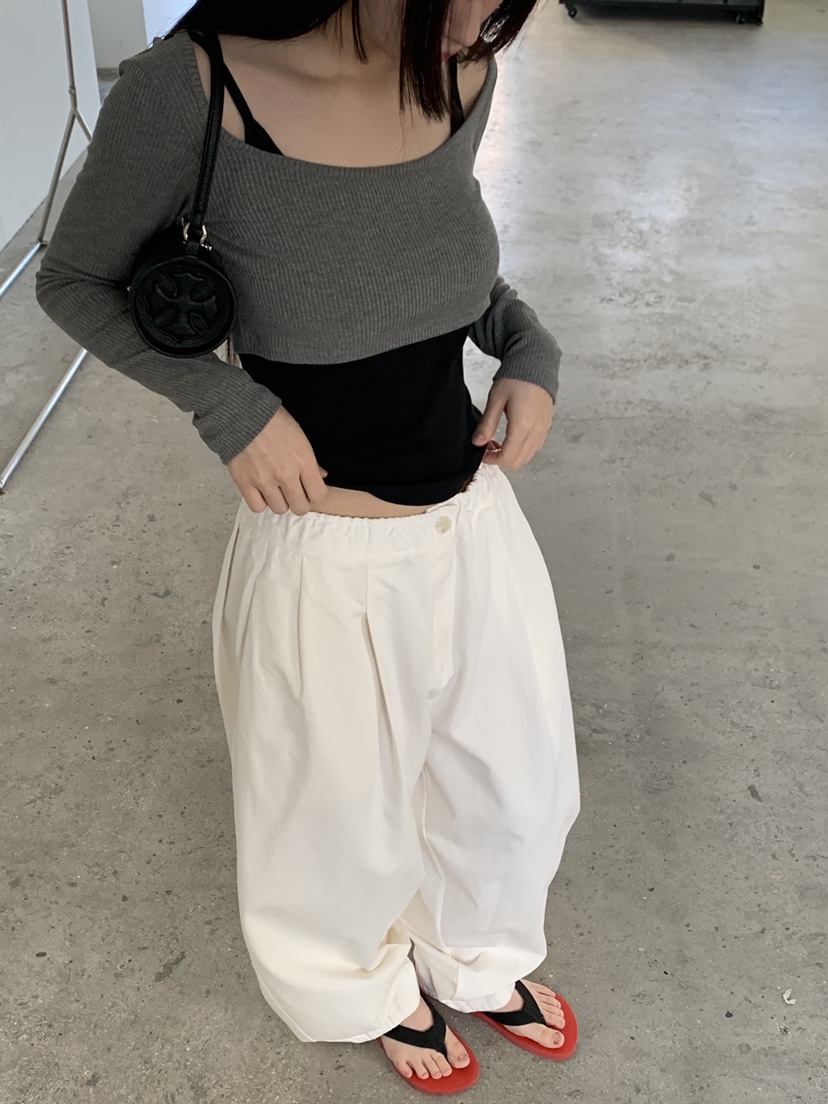 LOGARDEN韓國直郵女士新款熱賣人氣時尚推薦長袖T恤不含內搭LO GARDEN長袖T恤圖色2