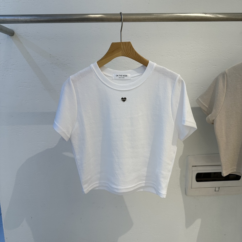 ON THE MODE韓國東大門直郵女士新款休閑26春夏熱賣T恤ON THE MODET恤圖色1