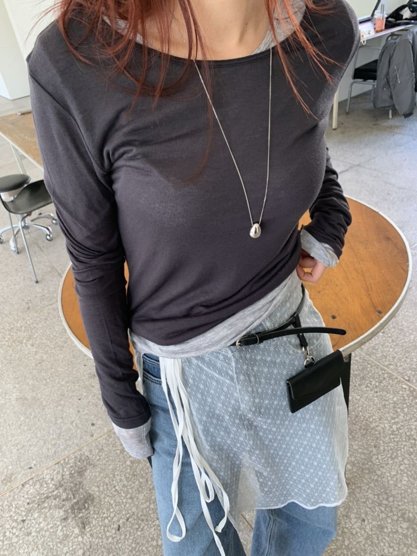 OVER NEAR韓國東大門代購女裝新款時尚熱賣長袖T恤不含內搭OVER NEAR長袖T恤