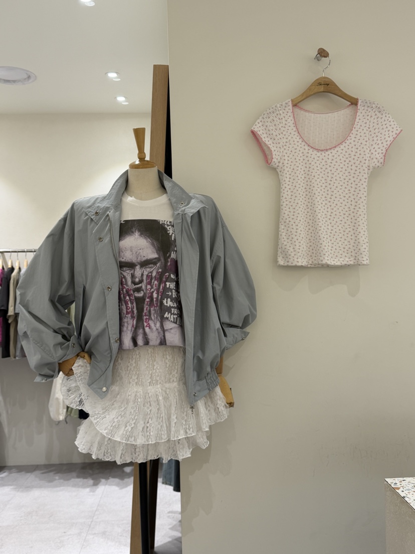 SHIRRING韓國東大門直郵女裝新款熱賣職業休閑人氣時尚T恤SHIRRINGT恤