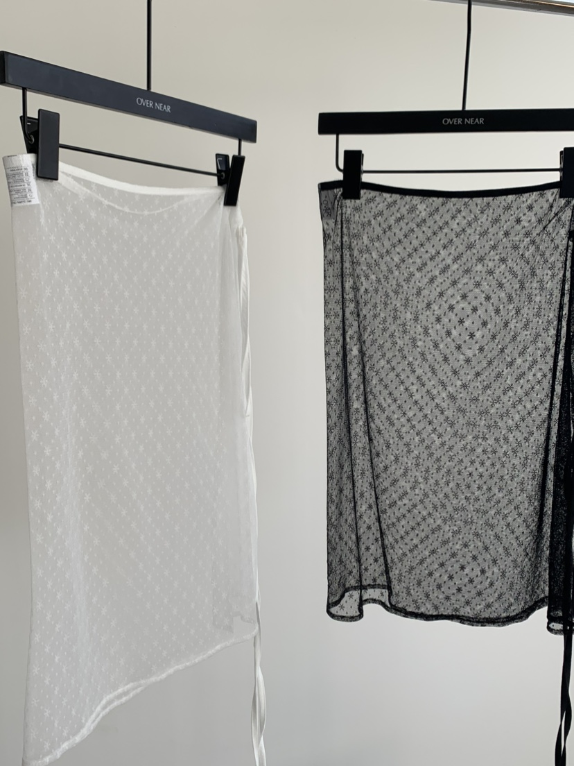 OVER NEAR韓國東大門直郵女裝新品熱賣半身裙中短裙不含褲子OVER NEAR半身裙/中短裙