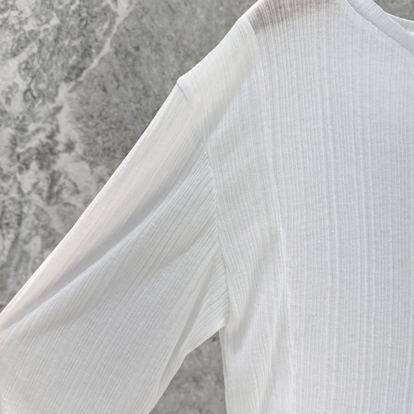 ROOKIE BUD韓國直郵實拍女裝新品人氣熱賣推薦時尚長袖T恤ROOKIE BUD-L長袖T恤