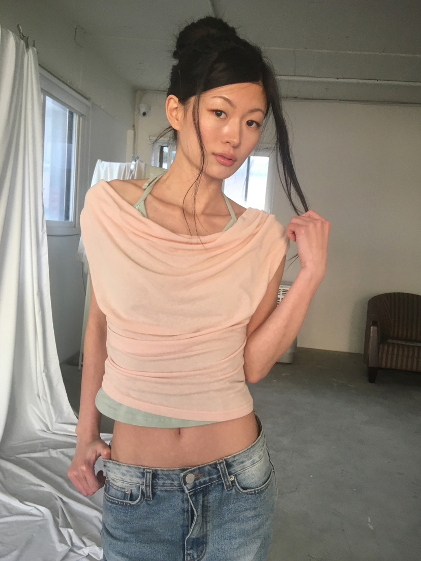 BLACK PIG韓國直郵實拍女士新款熱賣休閑職業T恤不含內搭VIVIAN_LEET恤