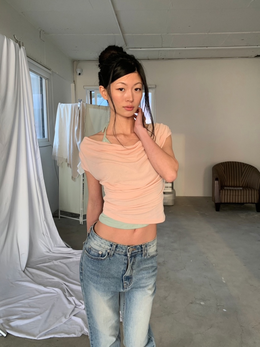 BLACK PIG韓國直郵實拍女士新款熱賣休閑職業T恤不含內搭VIVIAN_LEET恤