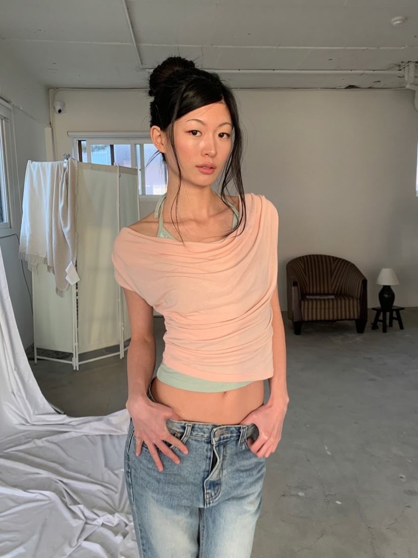 BLACK PIG韓國直郵實拍女士新款熱賣休閑職業T恤不含內搭VIVIAN_LEET恤