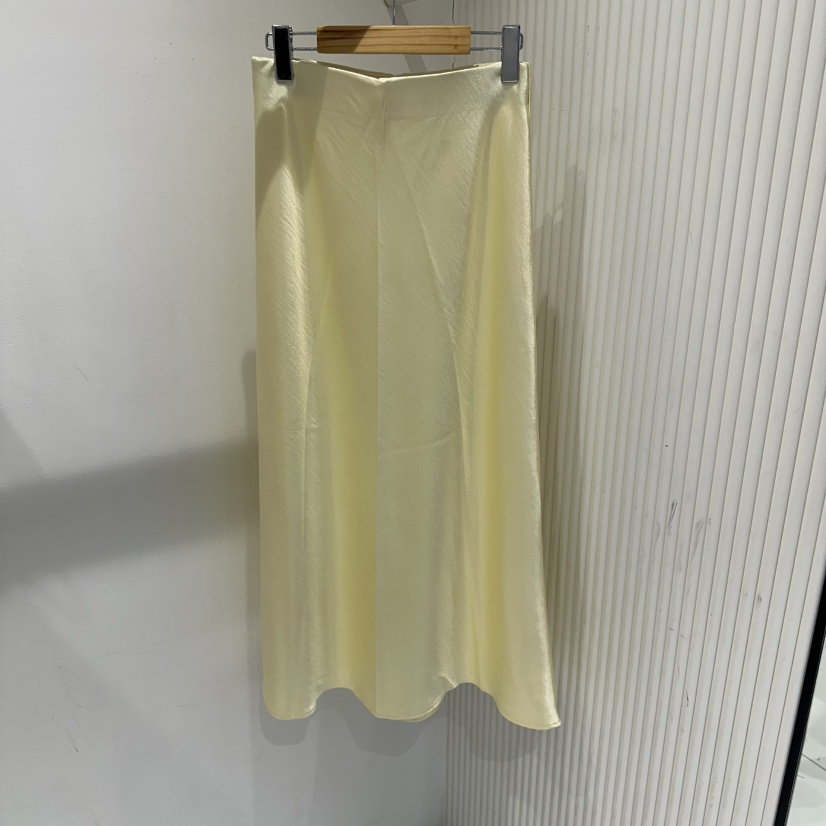 COCO HOLIC韓國東大門直郵女裝新品推薦人氣熱賣時尚長裙COCO HOLIC長裙圖色2