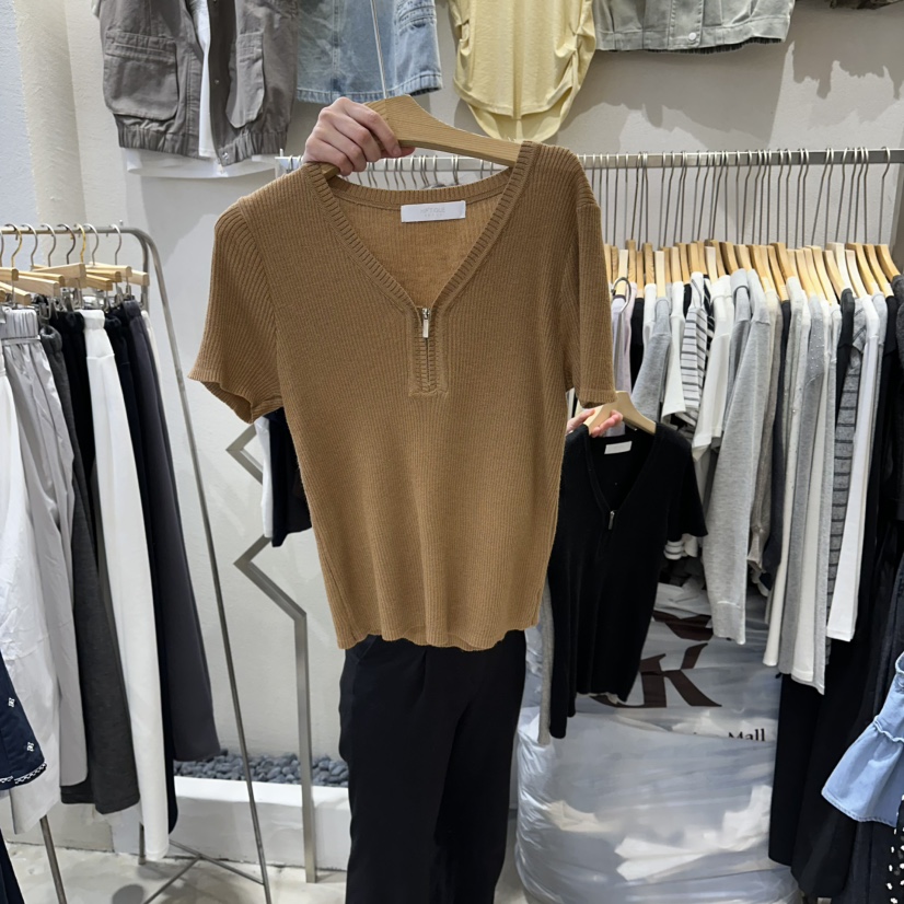 HIPTIQUE韓國直郵實拍女裝新品休閑人氣職業熱賣26春夏T恤毛絨HIPTIQUET恤圖色2