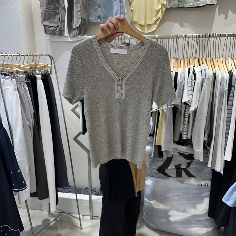 HIPTIQUE韓國直郵實拍女裝新品休閑人氣職業熱賣26春夏T恤毛絨HIPTIQUET恤圖色4