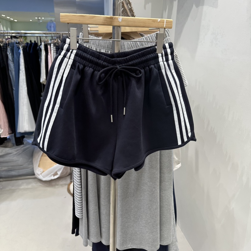 HOT PLACE/DREAM GIRIS/HOT ISSUE韓國代購女裝新款26春夏短褲HOT PLACE/DREAM GIRIS/HOT ISSUE短褲圖色4深藍色