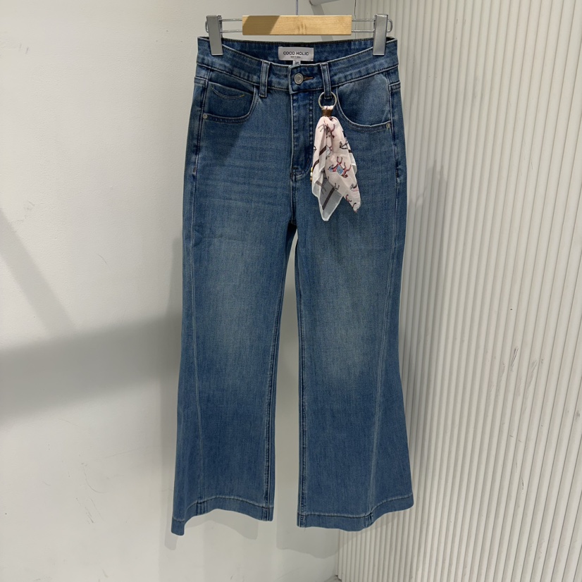 COCO HOLIC韓國東大門直郵女裝新品時尚牛仔褲含飾品喇叭COCO HOLIC牛仔褲圖色1