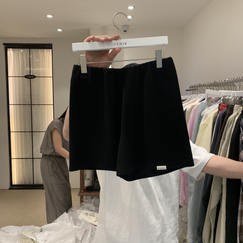VENIR-a韓國東大門代購女裝新品26春夏熱賣時尚職業短褲VENIR-a短褲圖色2