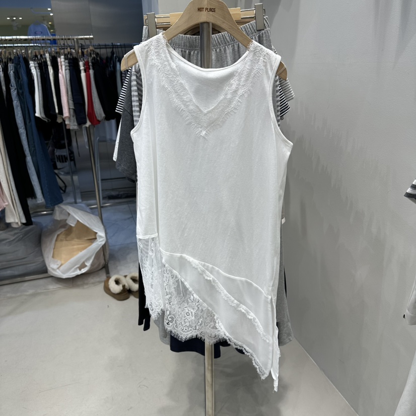 HOT PLACE/DREAM GIRIS/HOT ISSUE韓國代購女士新款職業吊帶背心不對稱蕾絲HOT PLACE/DREAM GIRIS/HOT ISSUE吊帶/背心圖色1